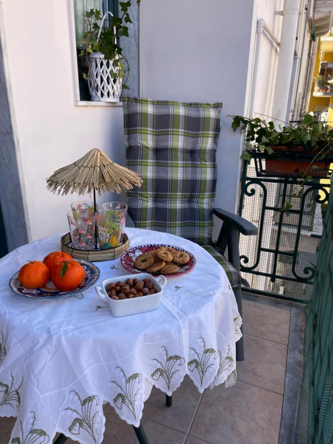 A Casa Di Stella Apartment Салерно Екстериор снимка